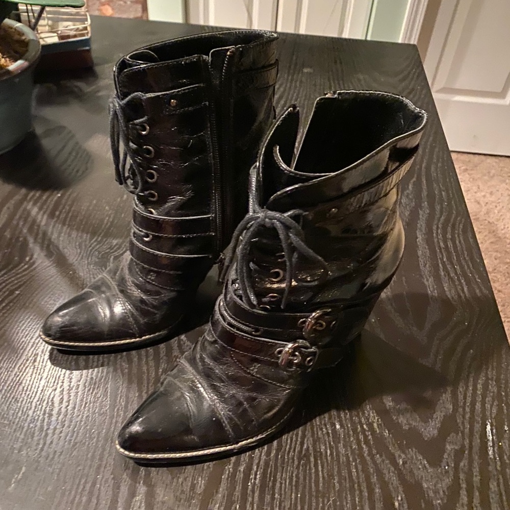 Women’s boots